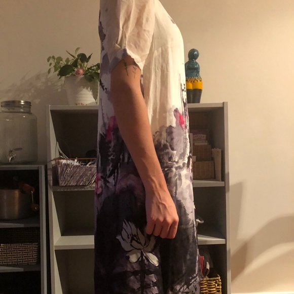 Shift style dress with short sleeves. Wedding guest. - Picture 2 of 3